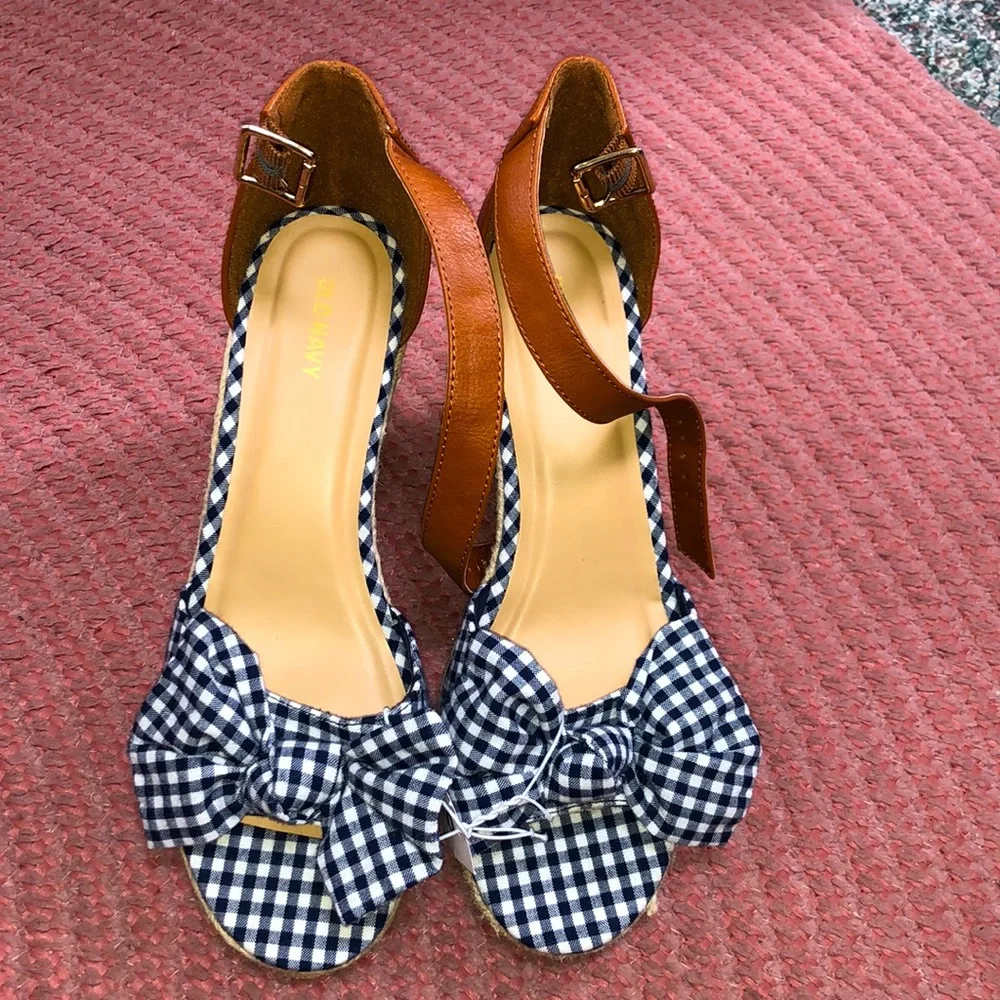 WEDGE SANDALS - Picture 3 of 10